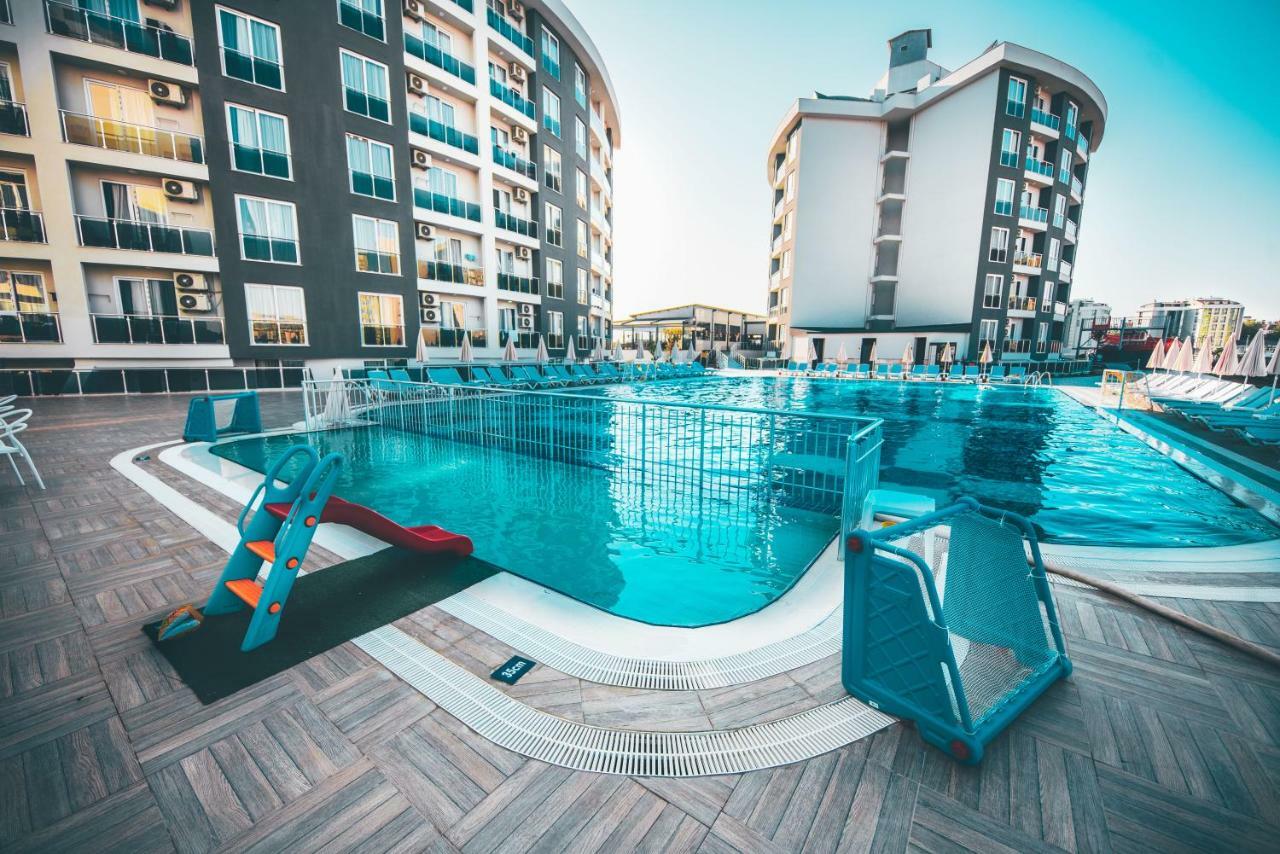 Royal Towers Hotel Lara Antalya Buitenkant foto