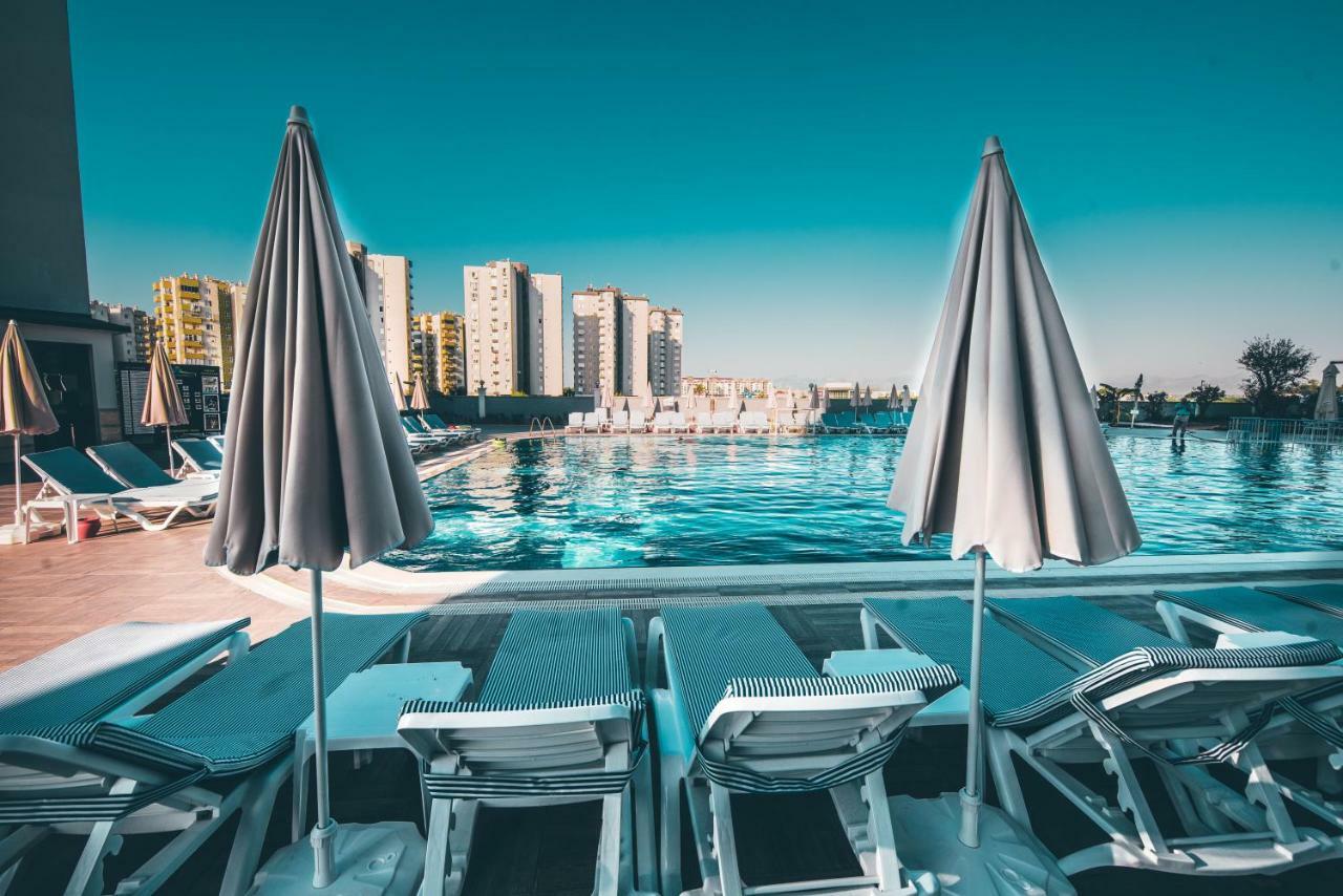 Royal Towers Hotel Lara Antalya Buitenkant foto